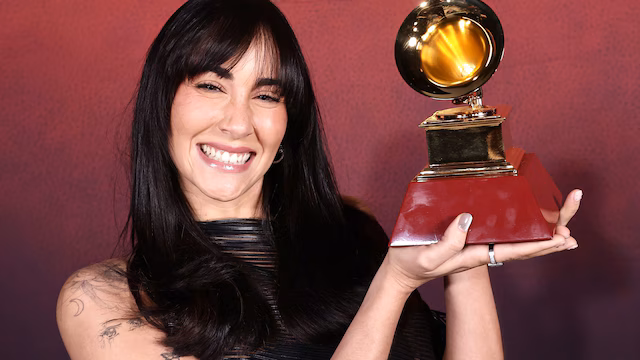 Aitana dedica su Latin Grammy a Plex