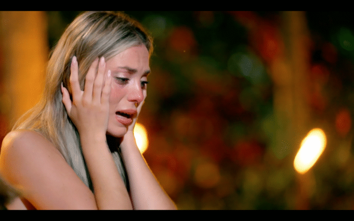 Claudia dolida por las imágenes de Gilbert