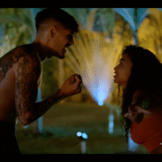 Mayeli se cuela en Villa Chicos