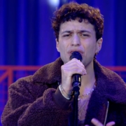 Tinho emotivo reencuentro con la inesperada sorpresa firma discos